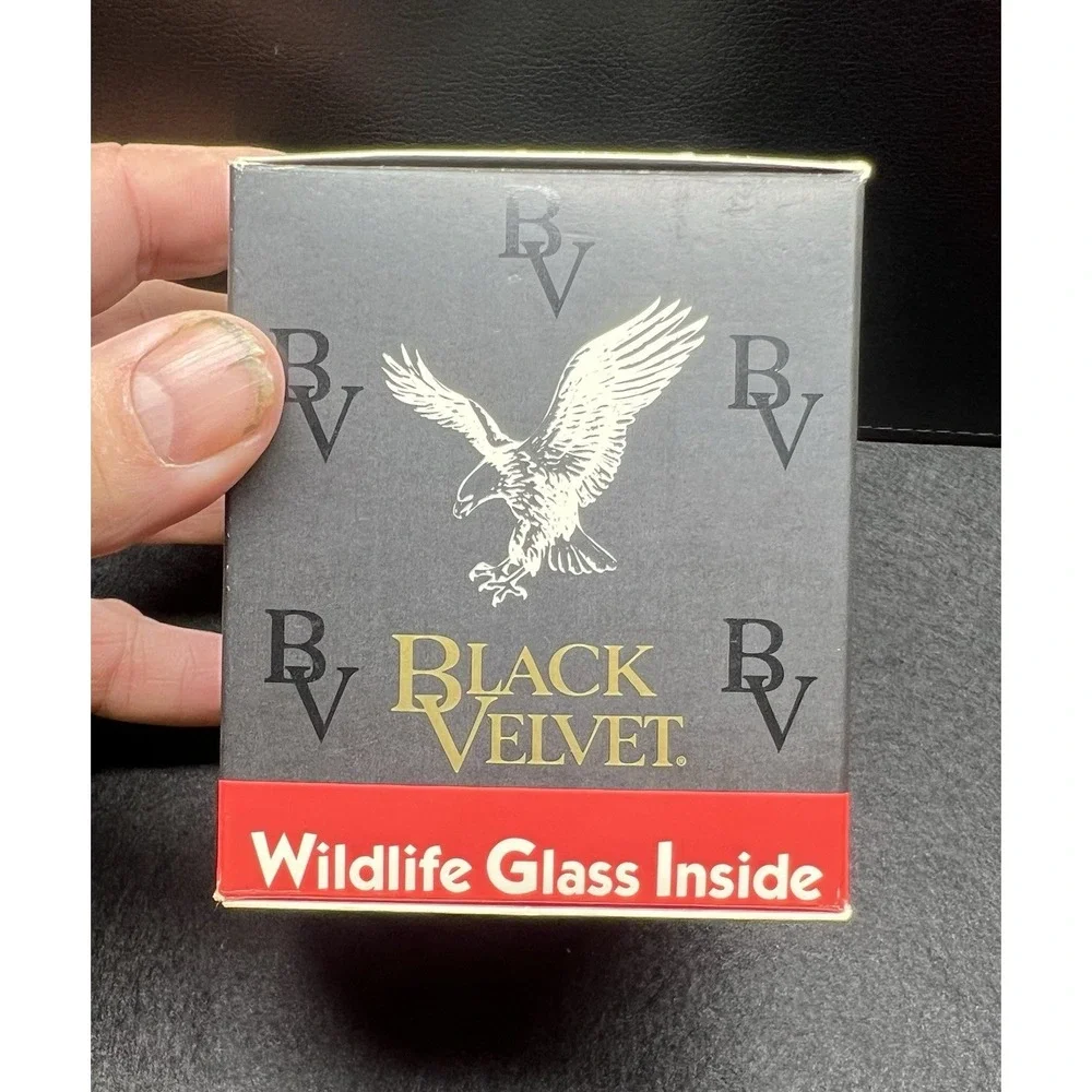 Black Velvet Canadian Whiskey Rocks Drinking Glass‎ Unused Wildlife Eagle Glass
